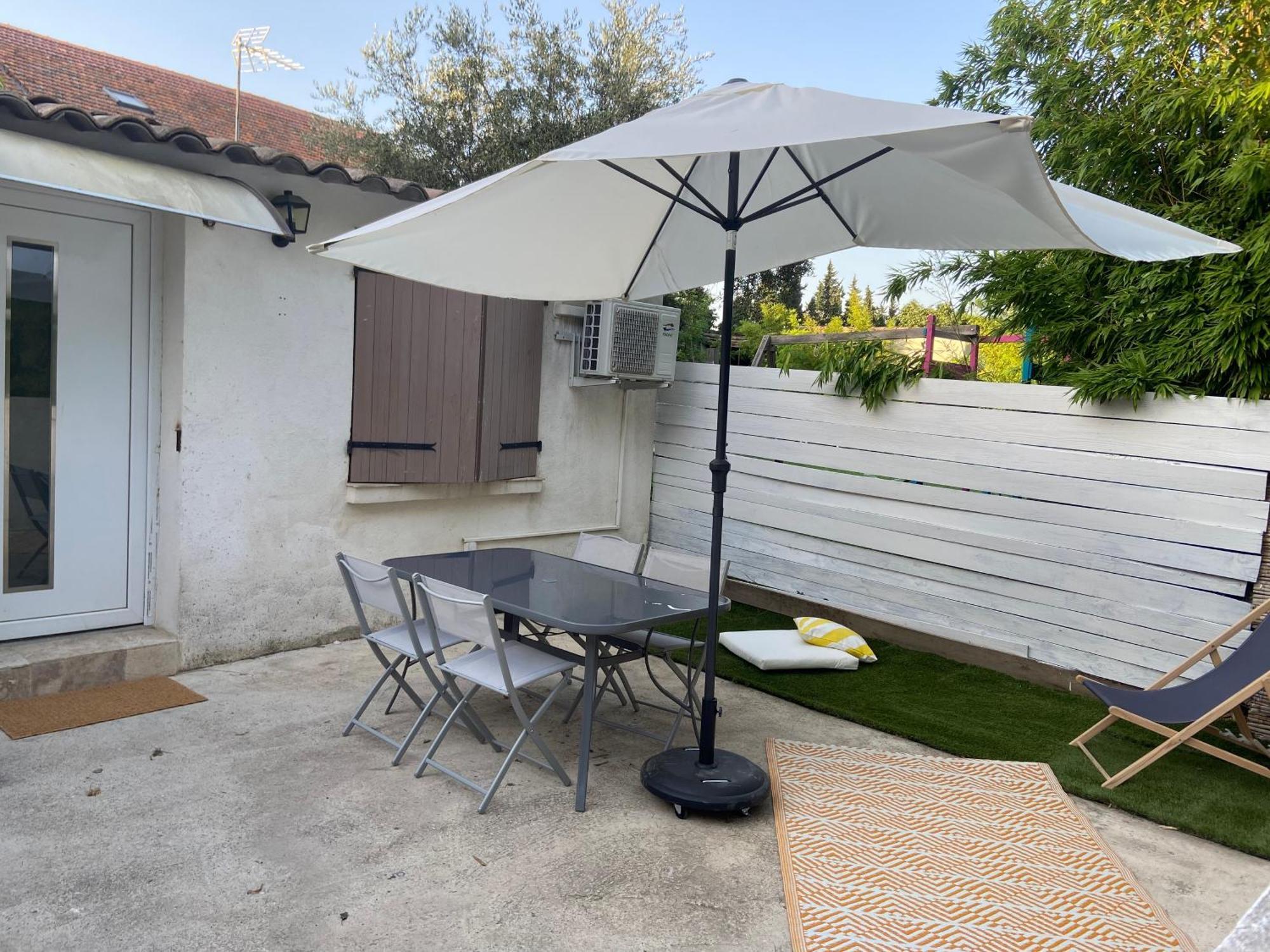 Petit Mas En Provence Villa Tarascon Exterior photo